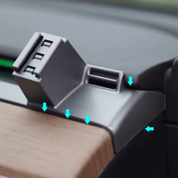 Model 3 RHD Dash Mounted Mobilre Phone Holder phone Holder clamp and phone